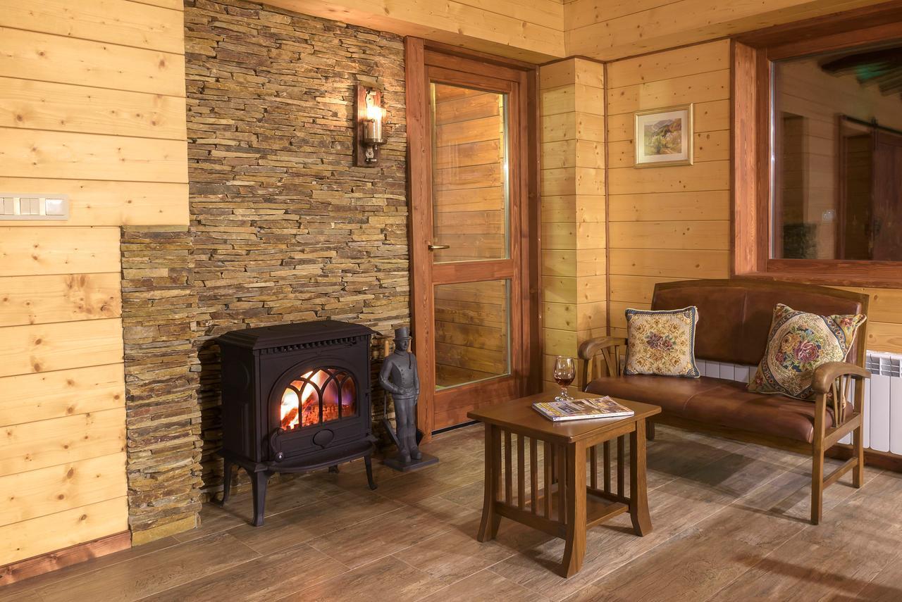 Pinus Villas Lodge With Private Jacuzzi & Phyto-Sauna Retreat Zheleznitsa Екстер'єр фото