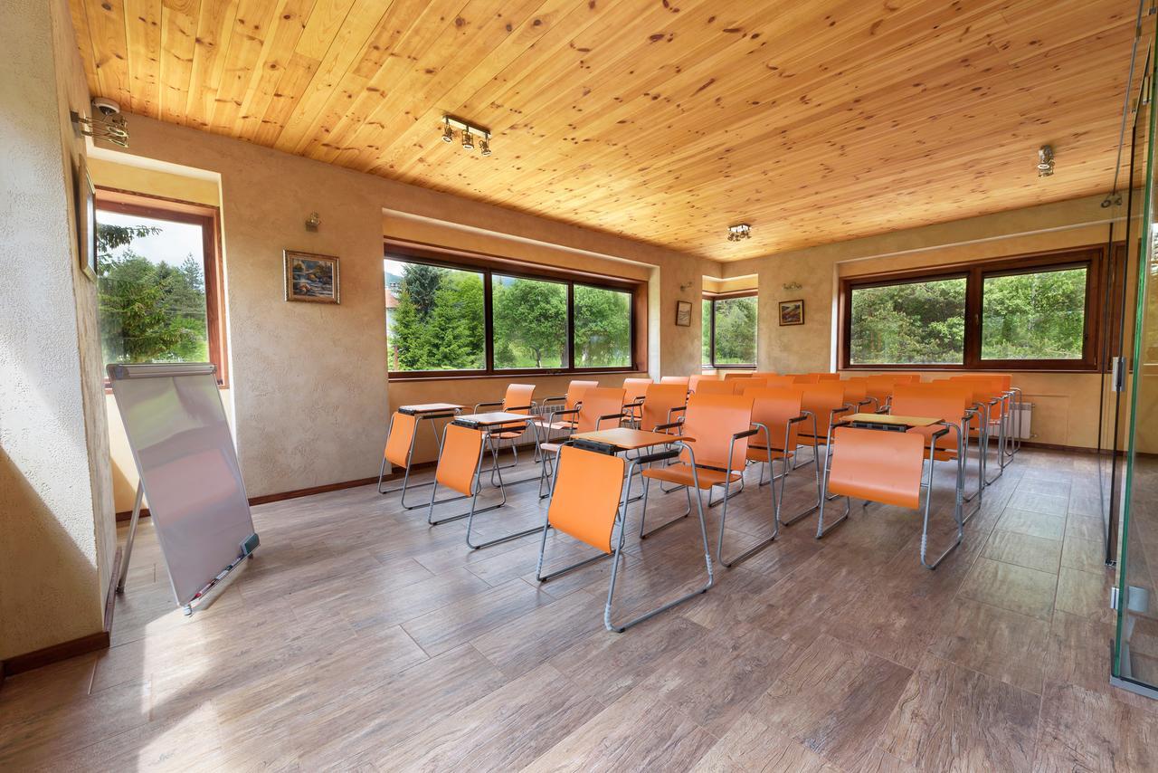 Pinus Villas Lodge With Private Jacuzzi & Phyto-Sauna Retreat Zheleznitsa Екстер'єр фото